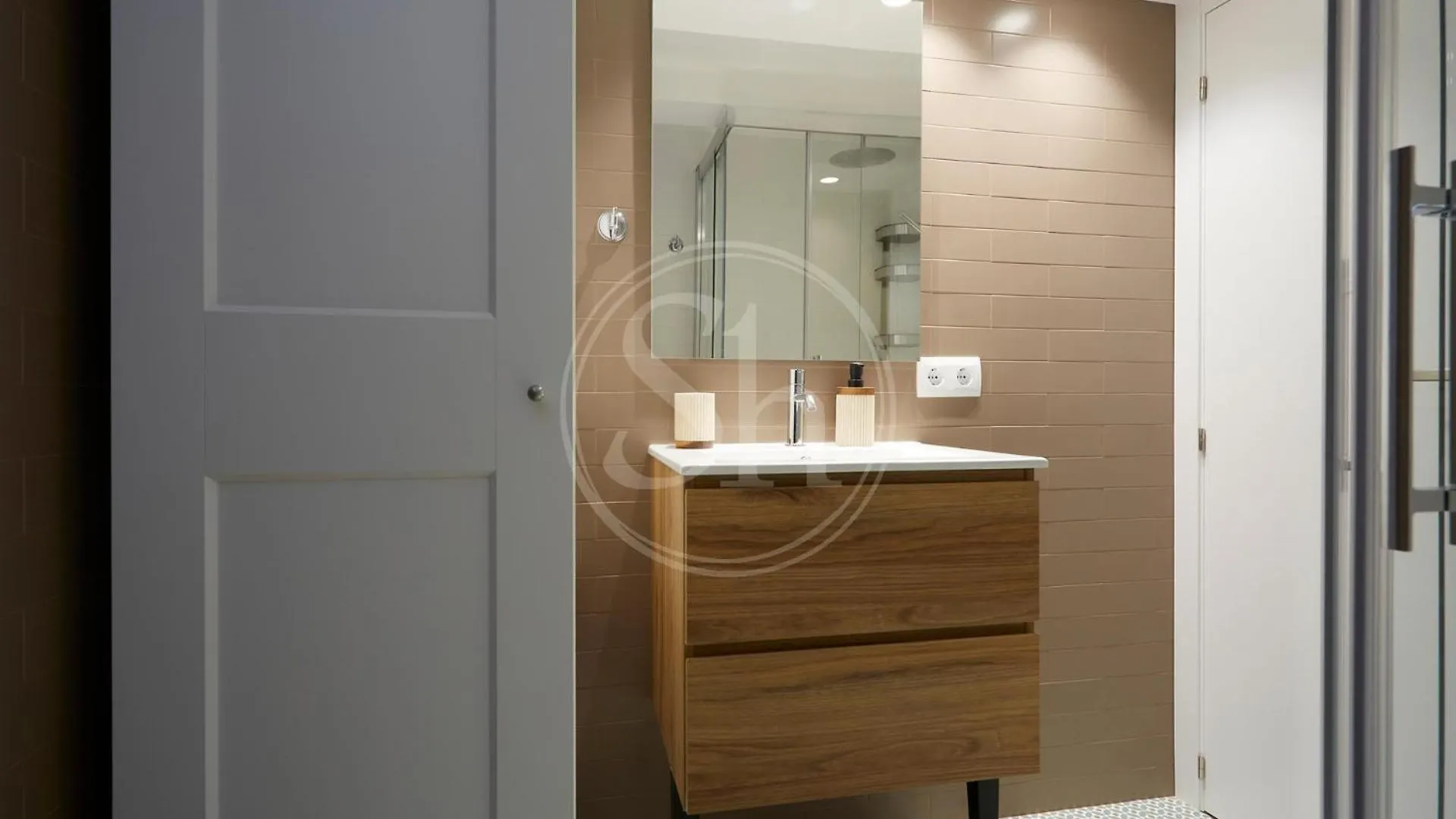 شقة Acogedor Apartamento En El Eixample برشلونة