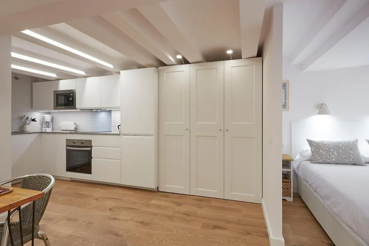 Acogedor Apartamento En El Eixample برشلونة